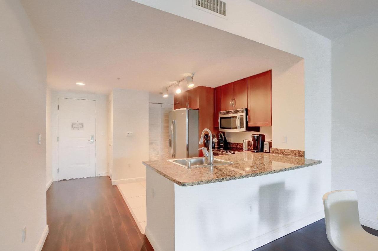 Apartment In Casa Costa Condo!Beach Pass Included Boynton Beach Eksteriør billede